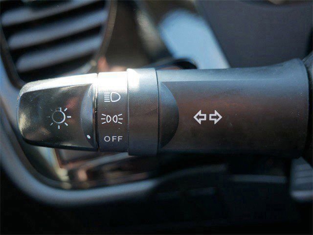 Used 2016 Mitsubishi Outlander ES image 27