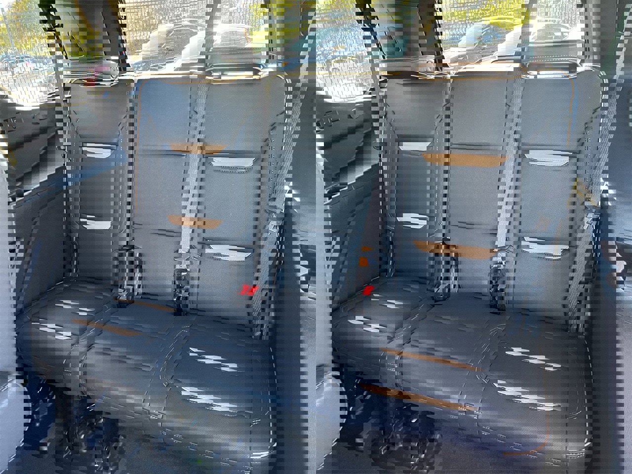 Used 2024 GMC Yukon AT4 w/ AT4 Premium Plus Package image 26