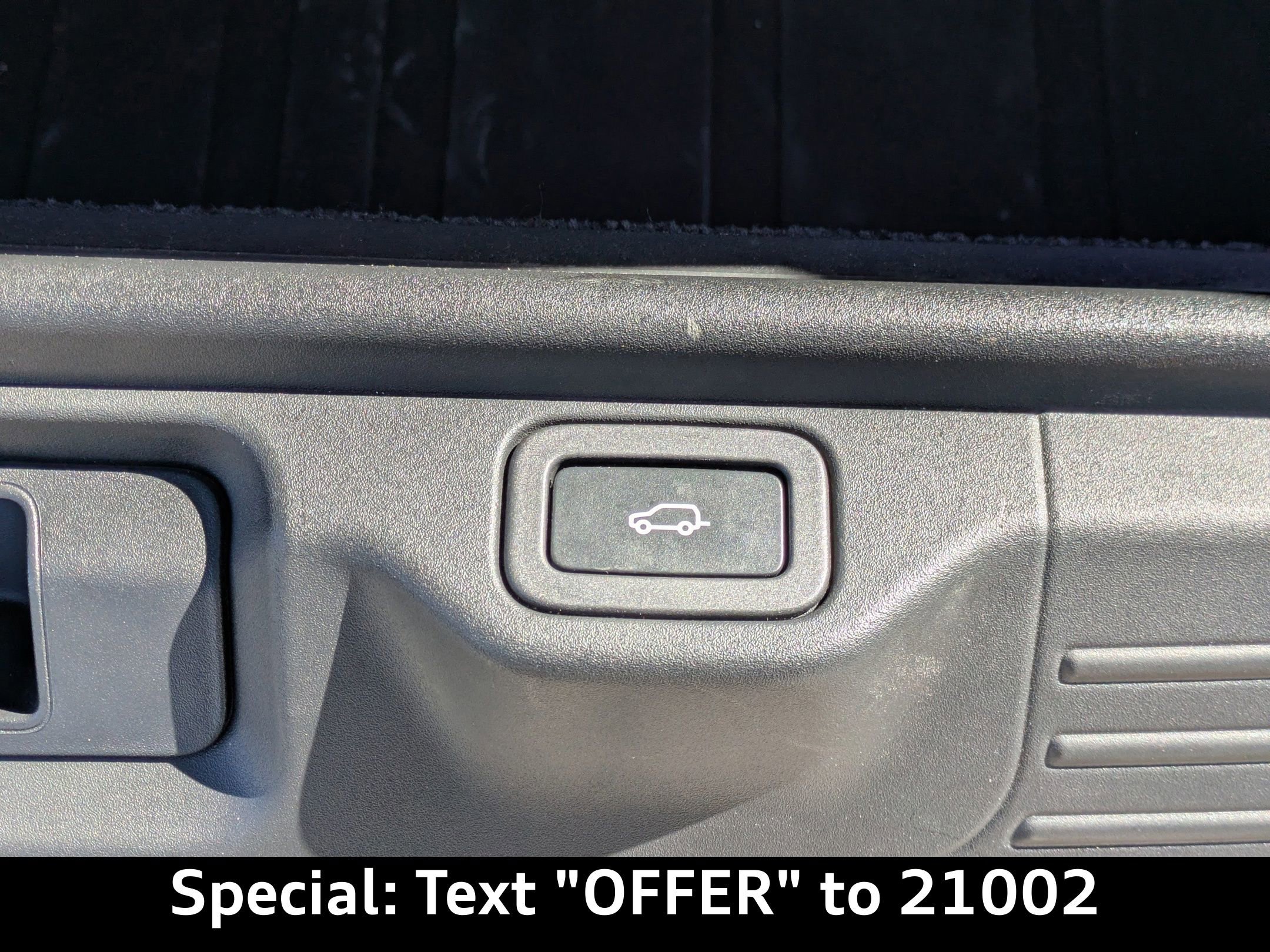 Used 2022 Land Rover Range Rover Westminster Edition image 13