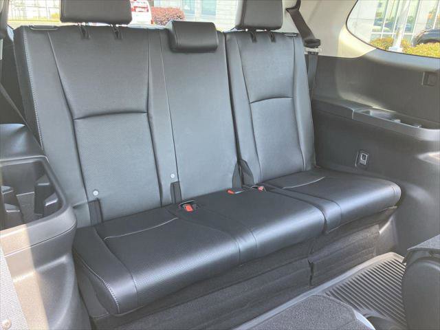 Certified 2024 Toyota Grand Highlander AWD image 34