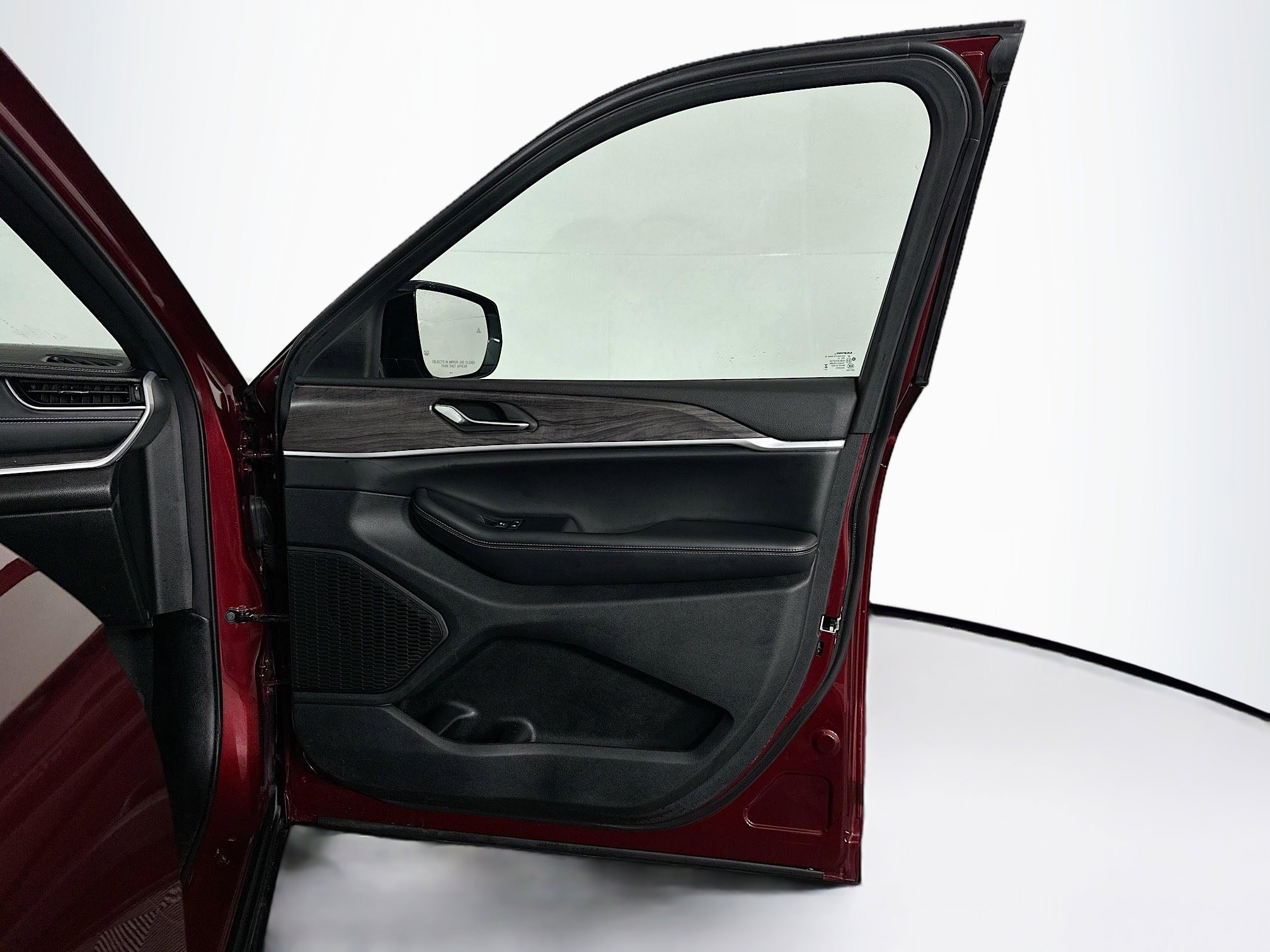 Used 2024 Jeep Grand Cherokee Limited image 32