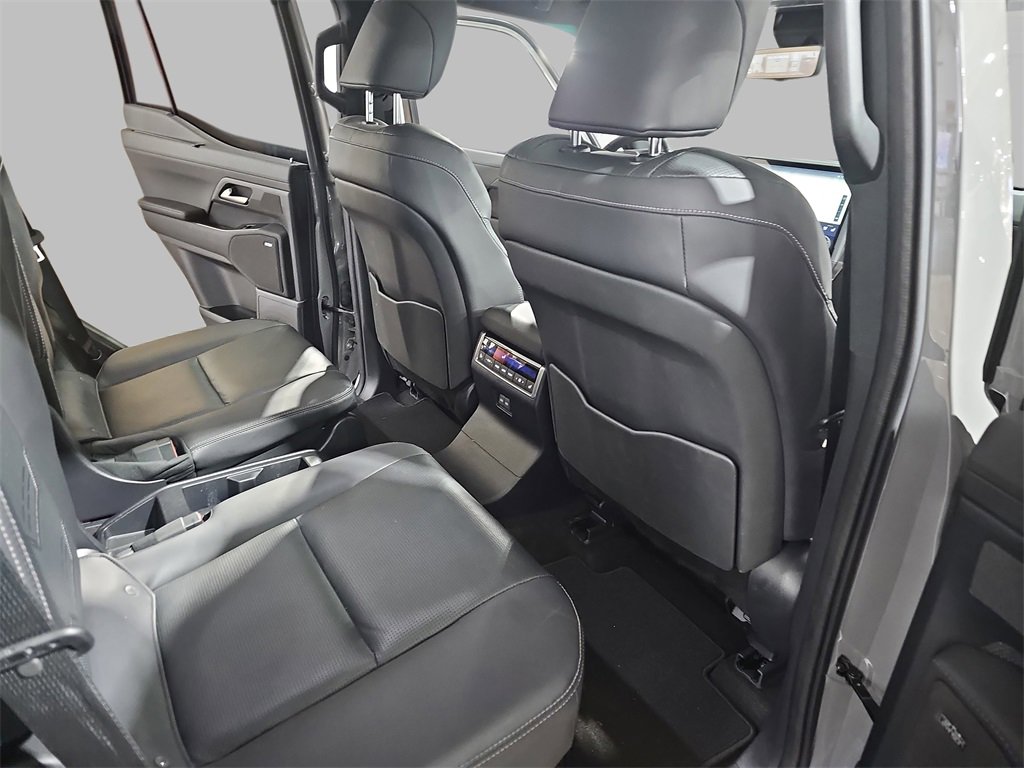 Used 2024 Lexus GX 550 image 11