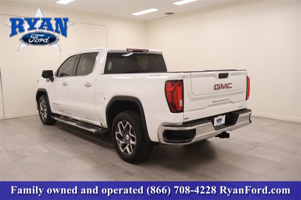 Used 2022 GMC Sierra 1500 SLT w/ SLT Convenience Package image 3