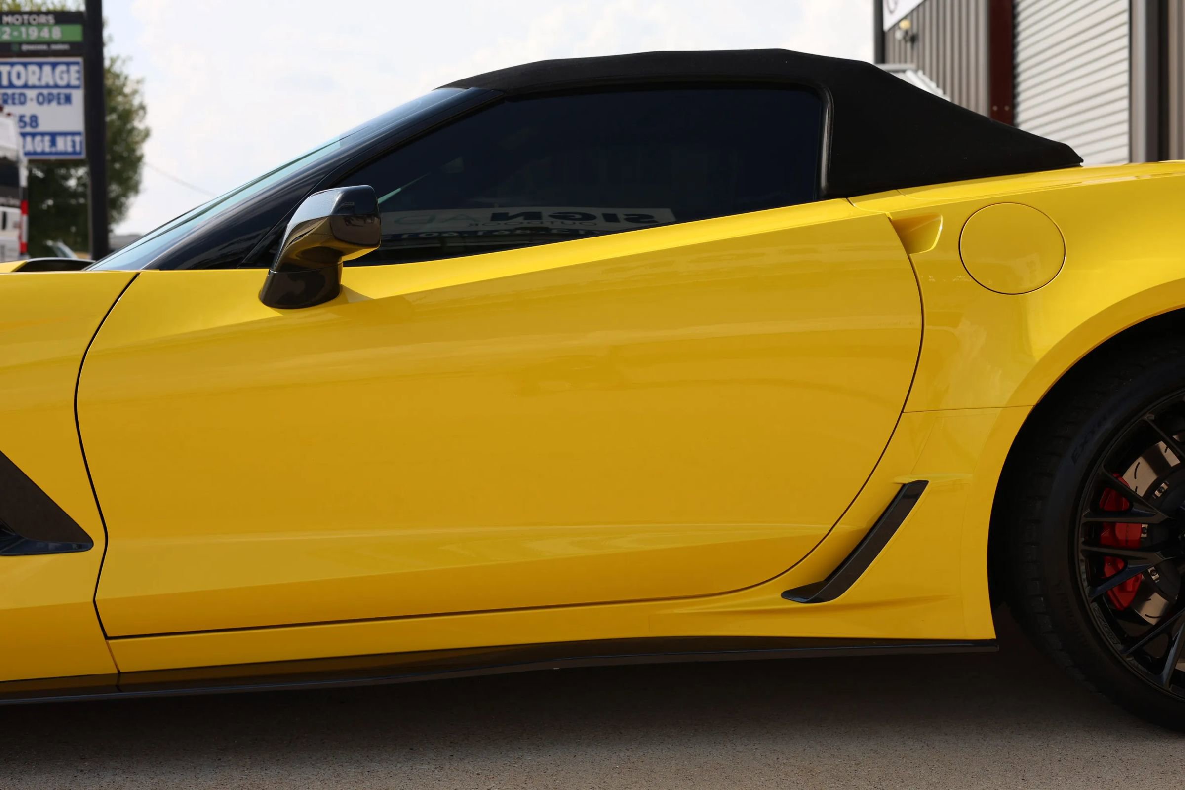 Used 2016 Chevrolet Corvette Z06 w/ 2LZ Preferred Equipment Group image 14