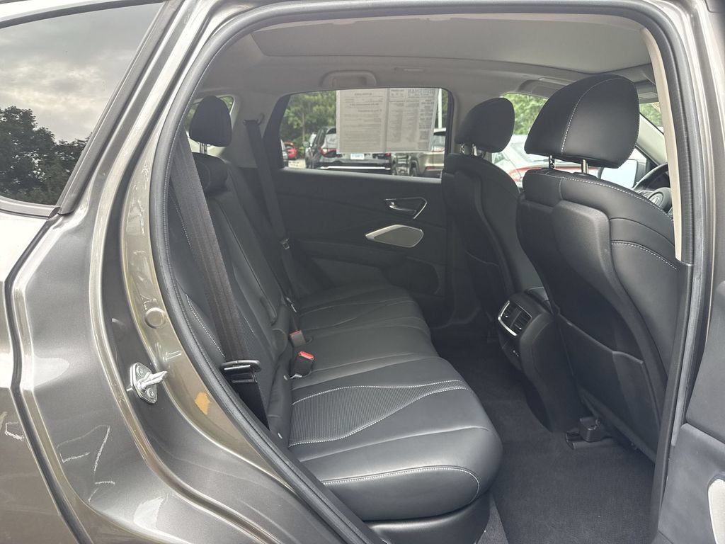 Used 2023 Acura RDX w/ Technology Package FWD image 25