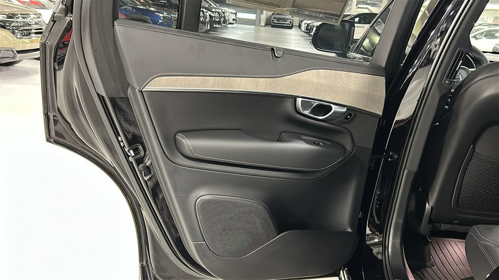 Certified 2023 Volvo XC90 B6 Ultimate w/ Protection Package Premier AWD/4WD image 22