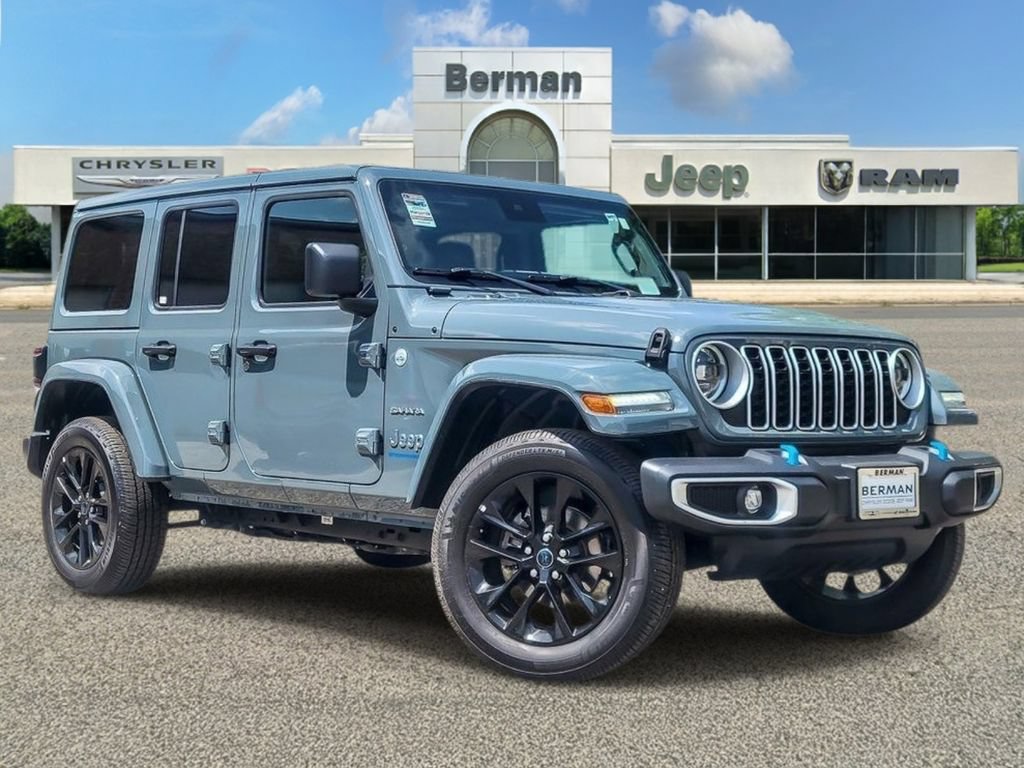 Used 2024 Jeep Wrangler Unlimited Sahara AWD/4WD image 2