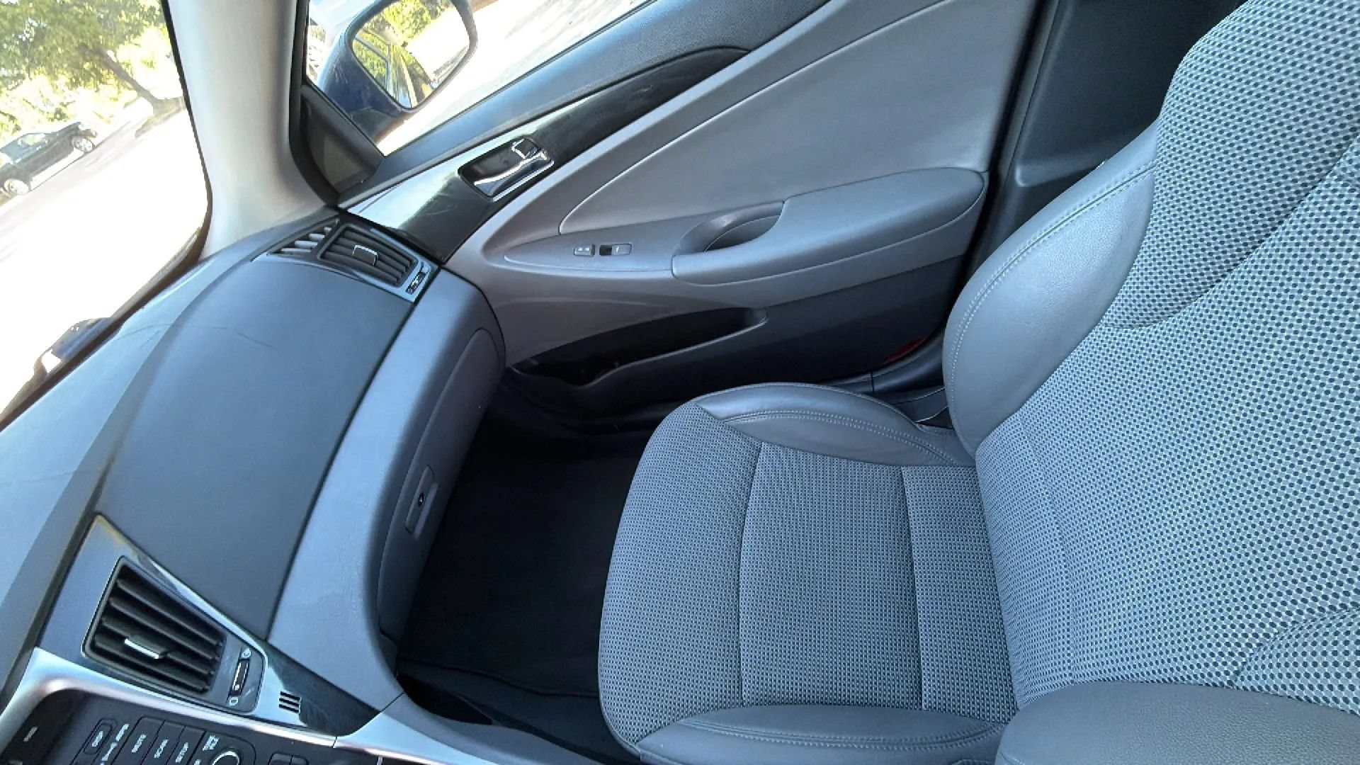 Used 2014 Hyundai Sonata SE FWD image 15