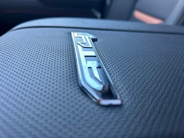 New 2026 GMC Sierra 2500 AT4 w/ AT4 Premium Plus Package AWD/4WD image 29