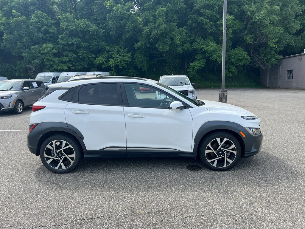 Used 2023 Hyundai Kona Limited FWD image 4