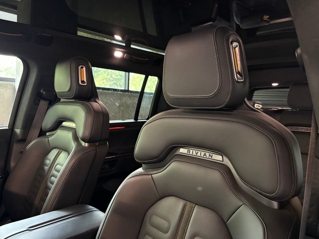 Used 2023 Rivian R1S Launch Edition AWD/4WD image 22