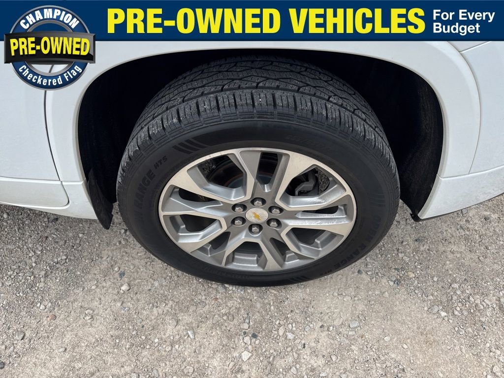 Used 2021 Chevrolet Traverse Premier w/ LPO, Cargo Package image 31