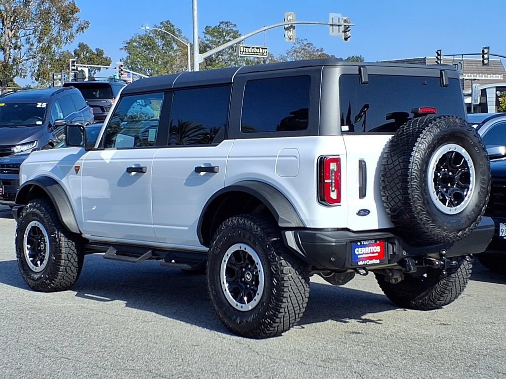Used 2023 Ford Bronco Badlands AWD/4WD image 3