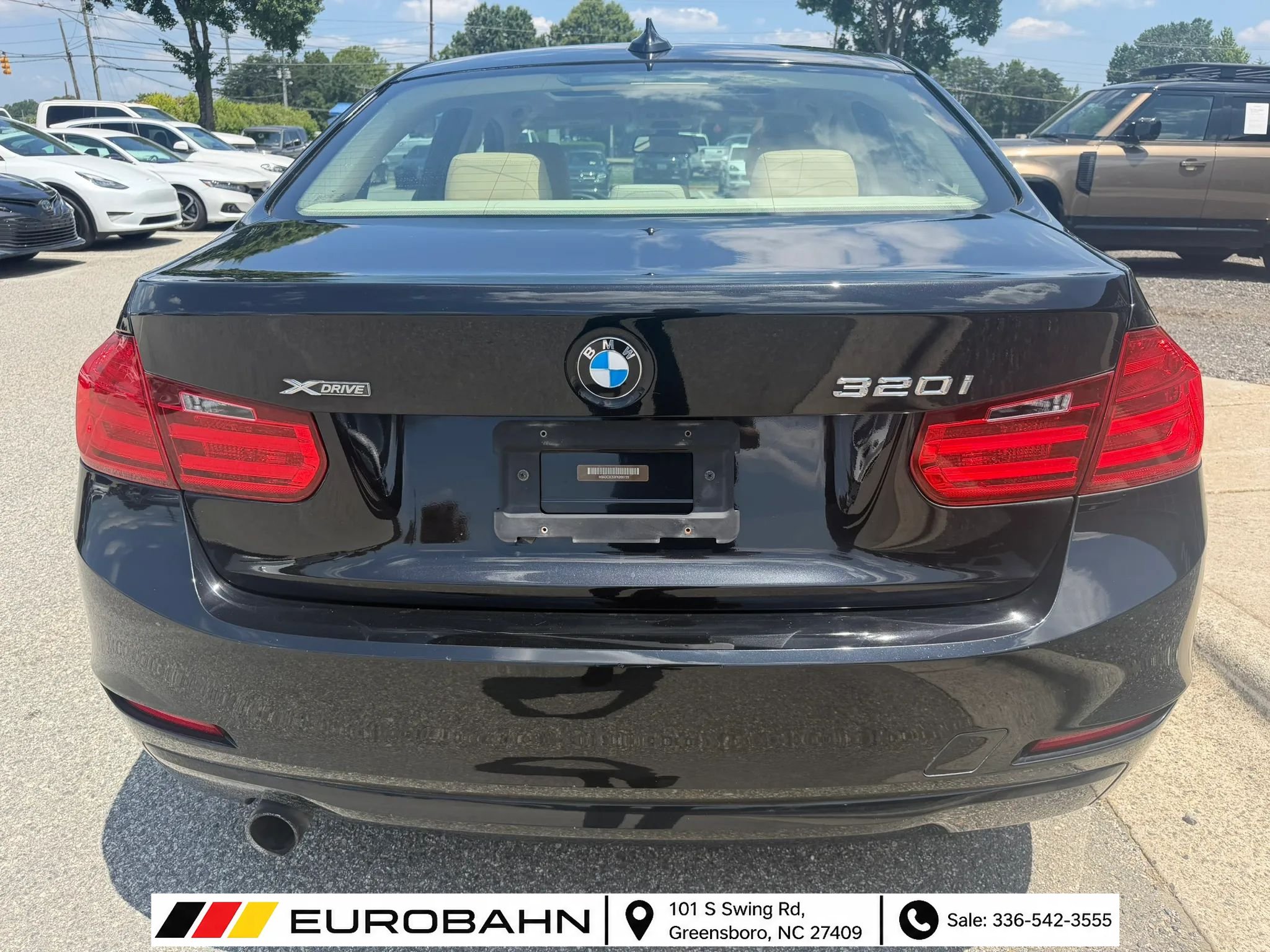 Used 2015 BMW 320i xDrive Sedan AWD/4WD image 4