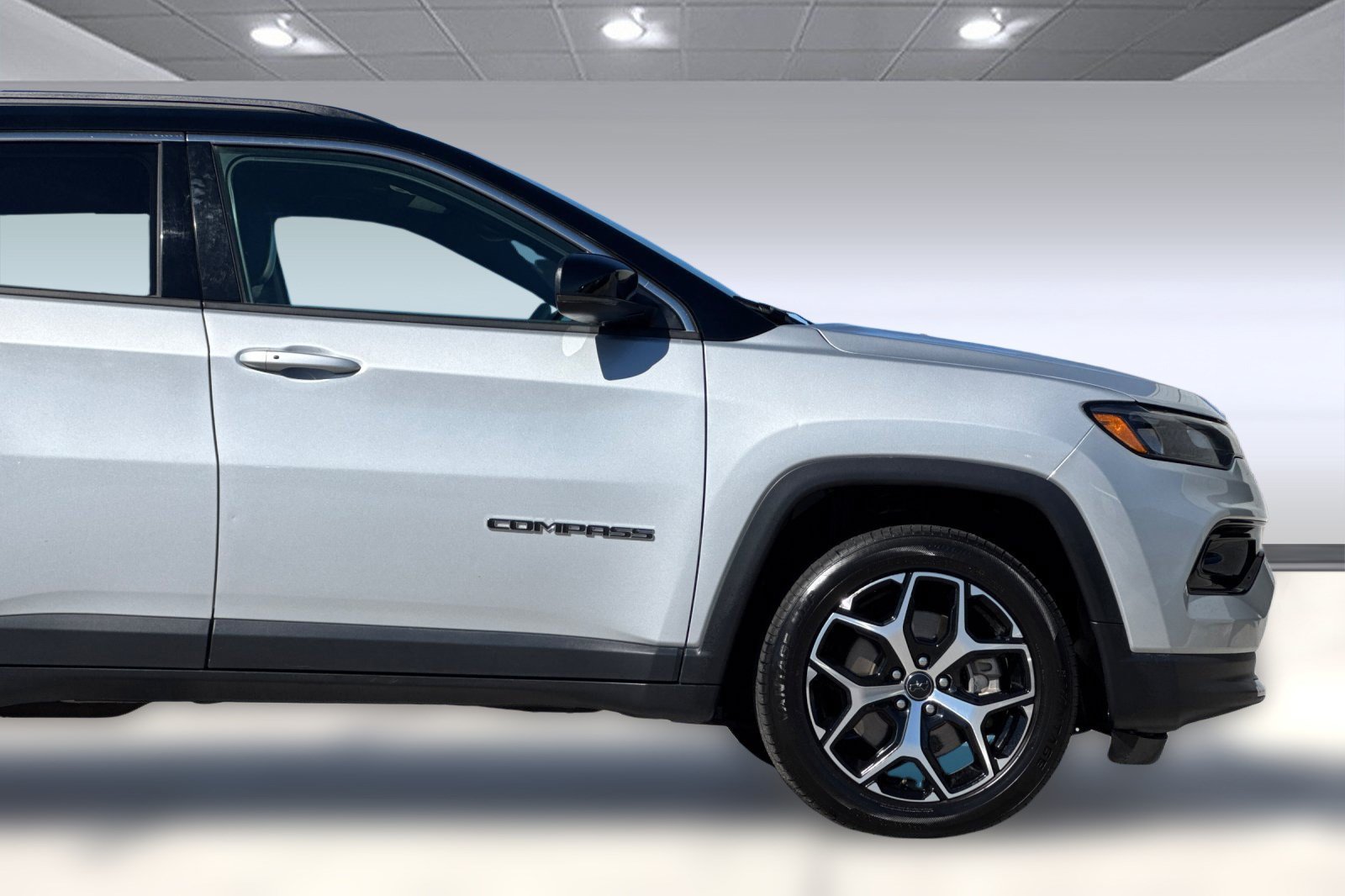 Used 2025 Jeep Compass Limited AWD/4WD image 34