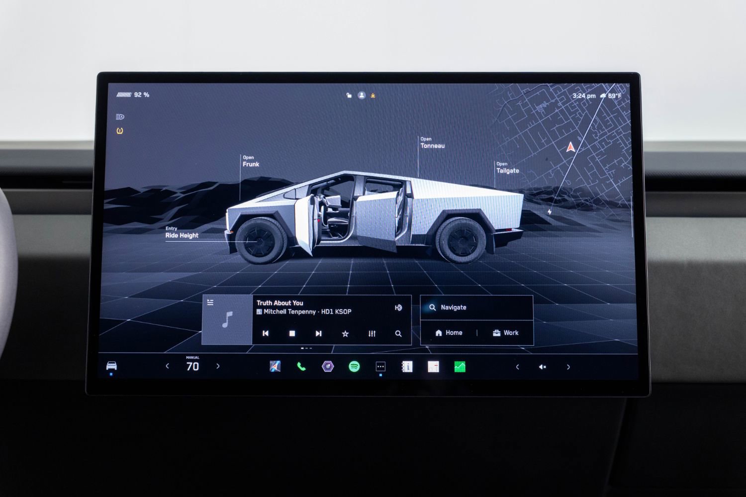 Used 2024 Tesla Cybertruck AWD Crew Cab image 34