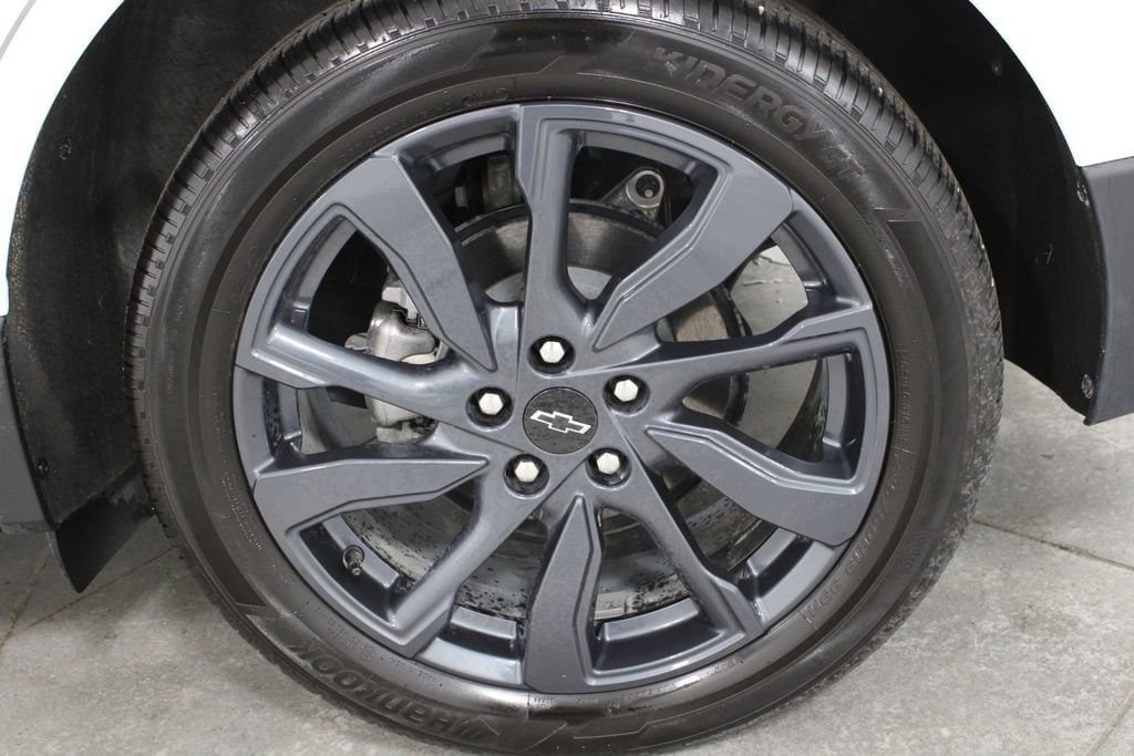 Used 2024 Chevrolet Equinox RS w/ RS Leather Package image 17