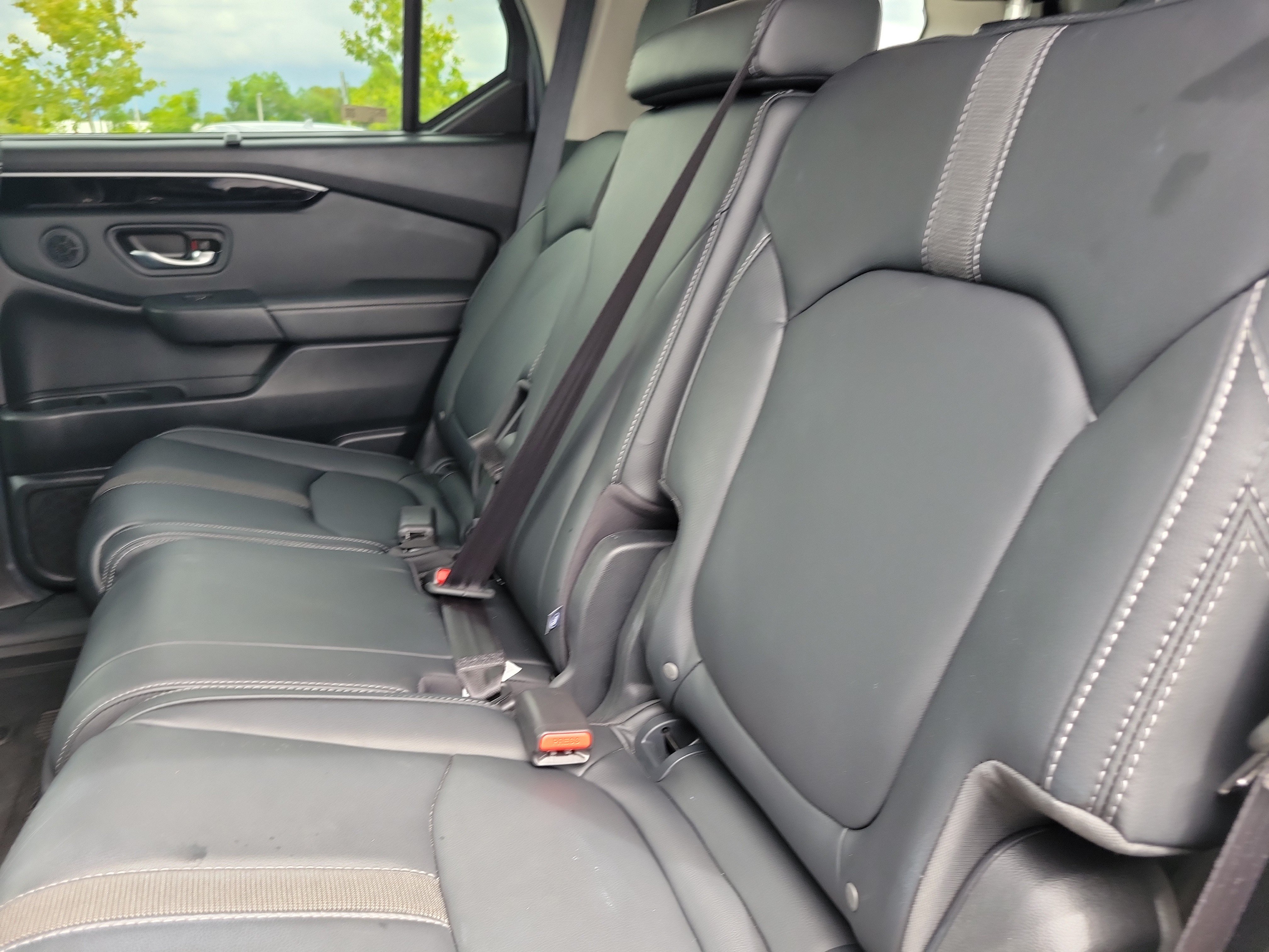 Used 2025 Honda Pilot Touring image 17