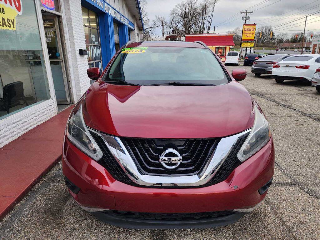 Used 2018 Nissan Murano SV image 2