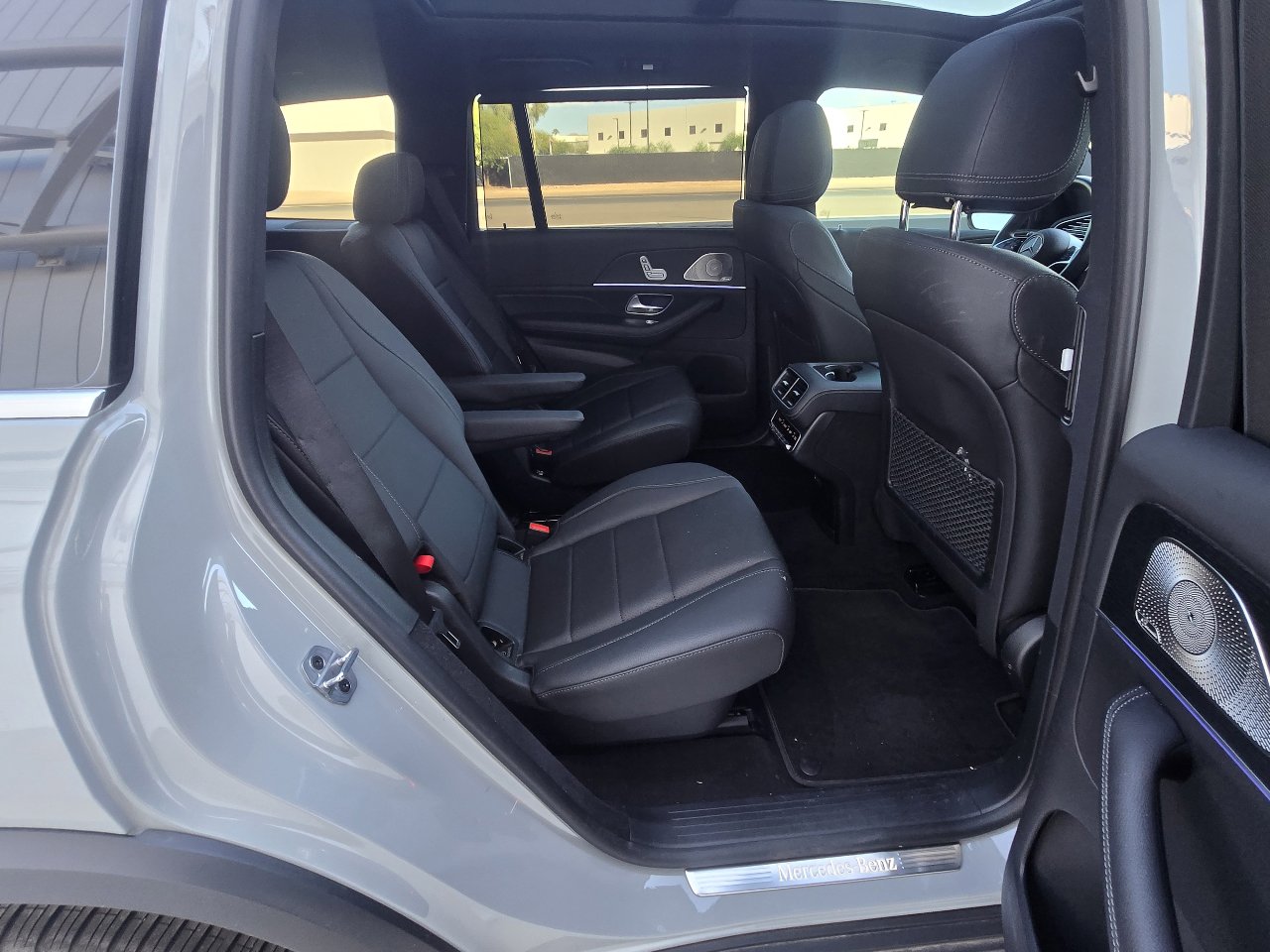 Used 2024 Mercedes-Benz GLS 450 4MATIC image 36