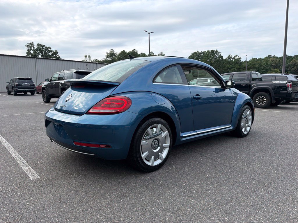 Used 2019 Volkswagen Beetle 2.0T SE w/ SE Premium Package FWD image 5