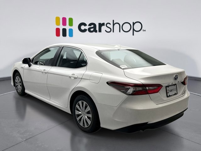 Used 2021 Toyota Camry LE image 3