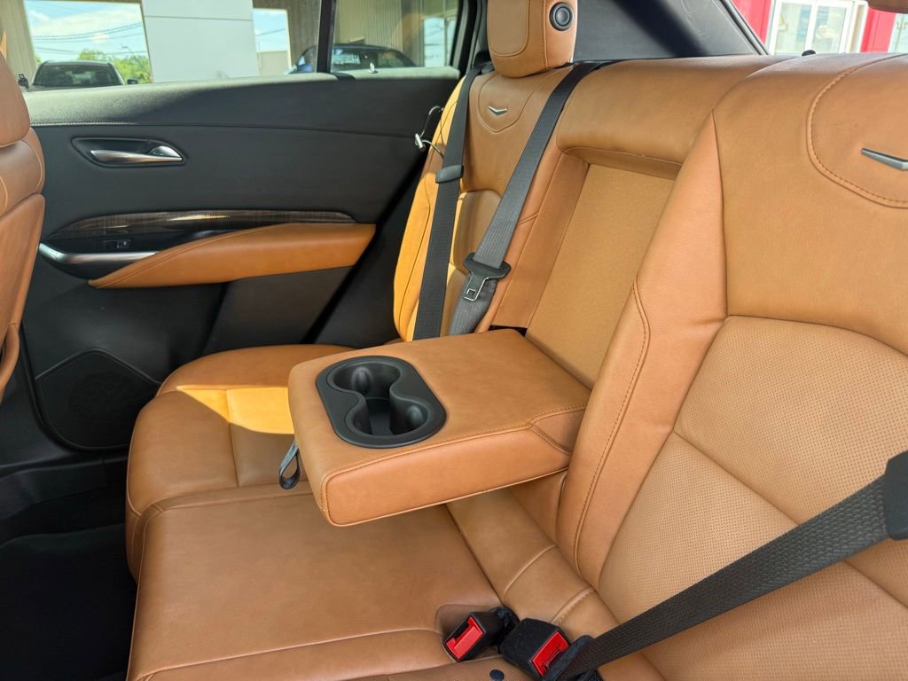 Used 2021 Cadillac XT4 Premium Luxury image 14