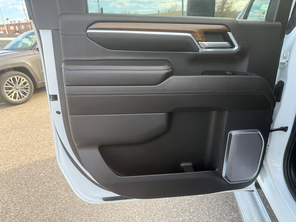 Used 2024 Chevrolet Silverado 3500 High Country w/ High Country Premium Package image 20