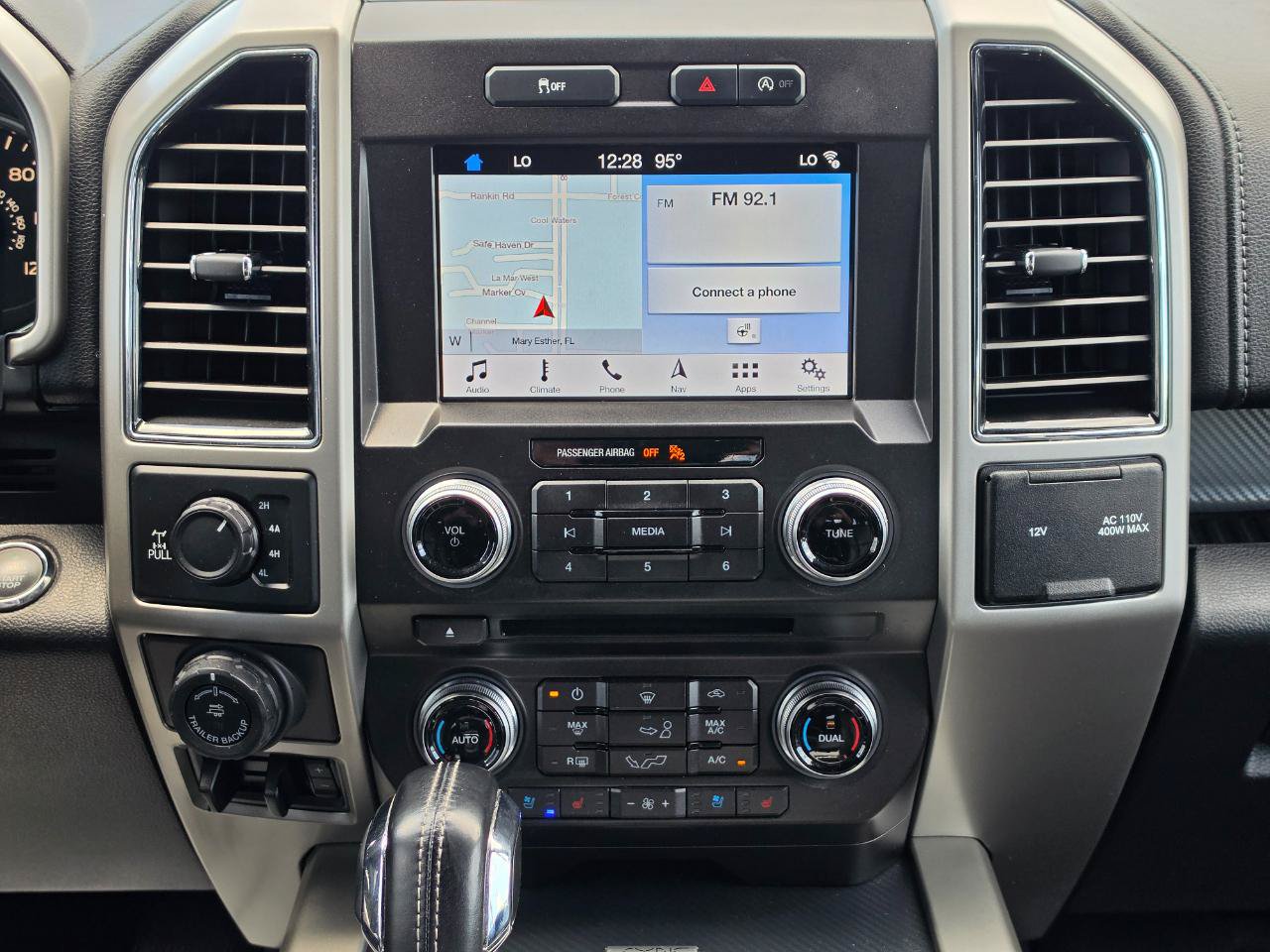 Used 2018 Ford F150 Lariat w/ Equipment Group 502A Luxury AWD/4WD image 19