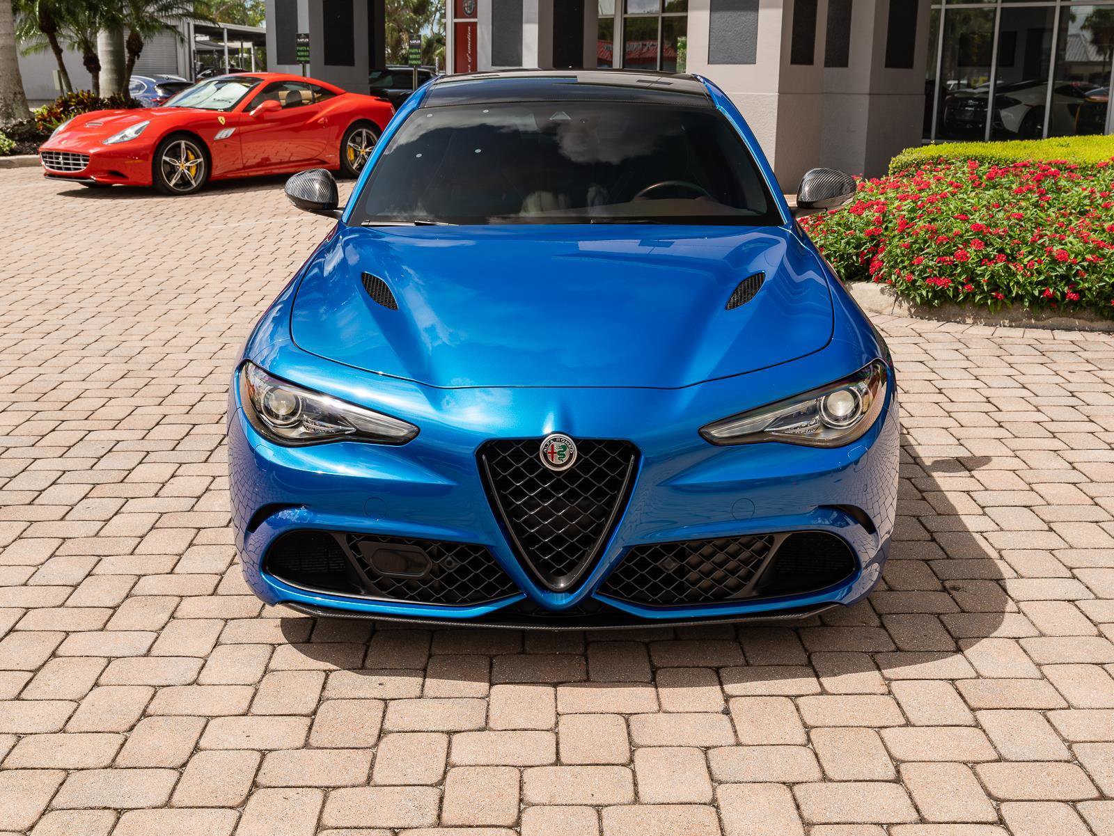 Used 2023 Alfa Romeo Giulia Quadrifoglio image 5