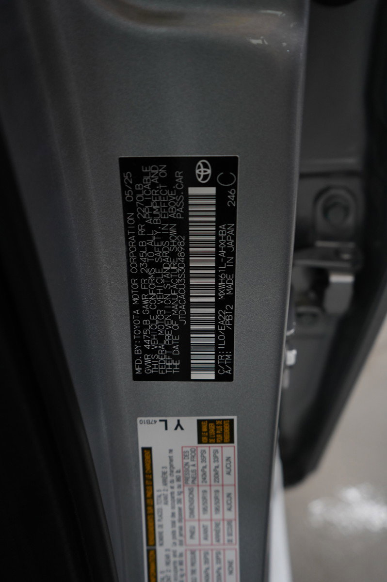 Used 2025 Toyota Prius Plug-In Hybrid image 26