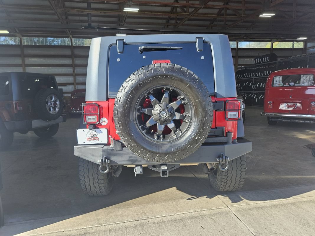 Used 2010 Jeep Wrangler Unlimited Sport AWD/4WD image 7