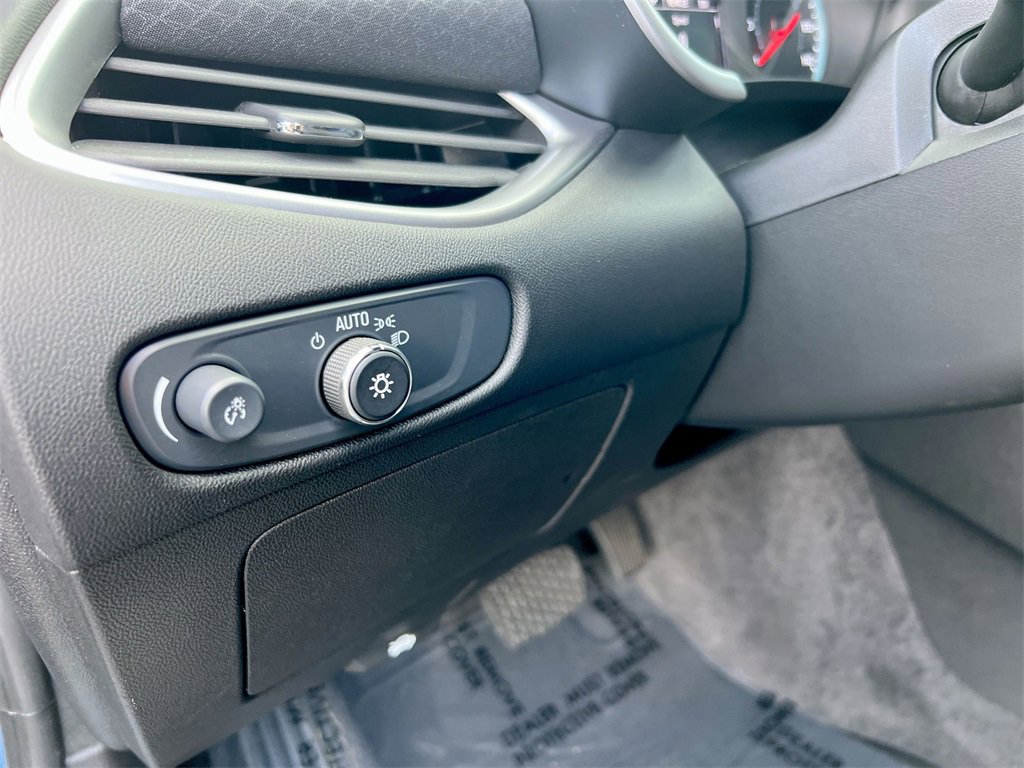 Used 2025 Chevrolet Malibu RS image 16