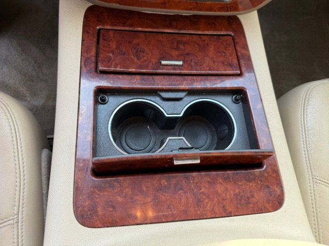 Used 2010 Chevrolet Suburban LTZ image 29