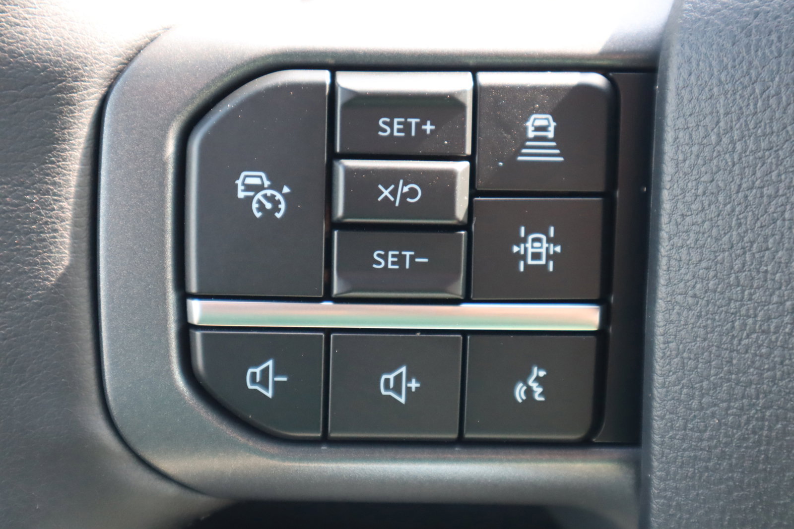 New 2025 Ford F150 Lariat w/ Equipment Group 501A Mid image 17