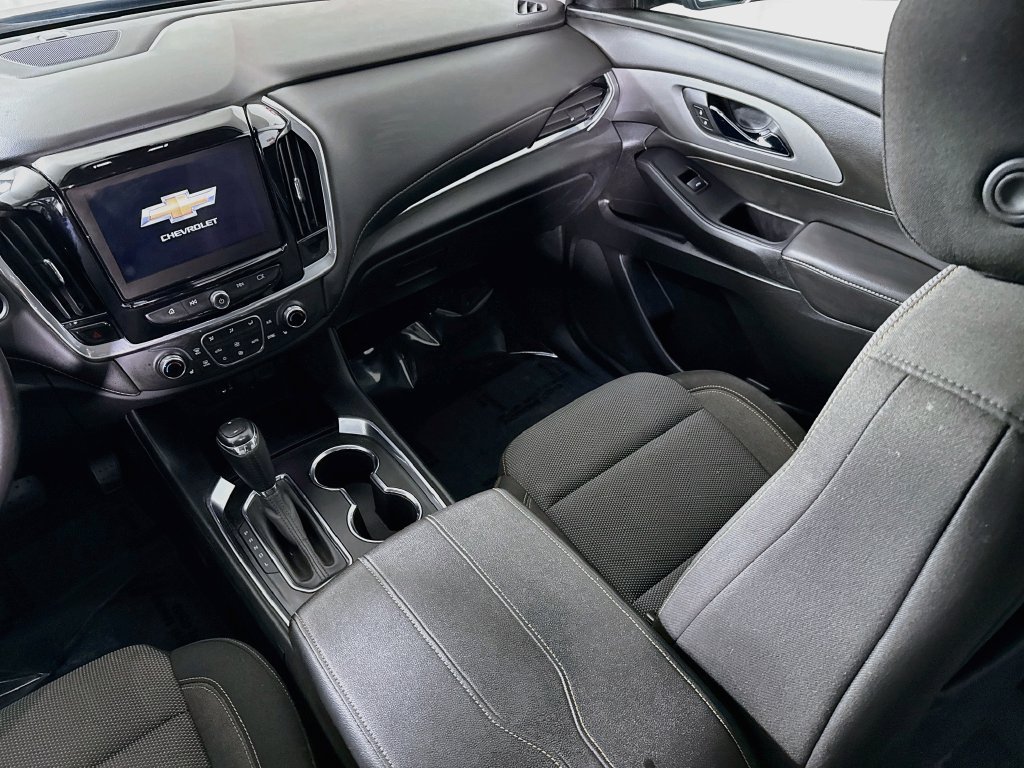 Used 2020 Chevrolet Traverse LT w/ LPO, Floor Liner Package AWD/4WD image 23