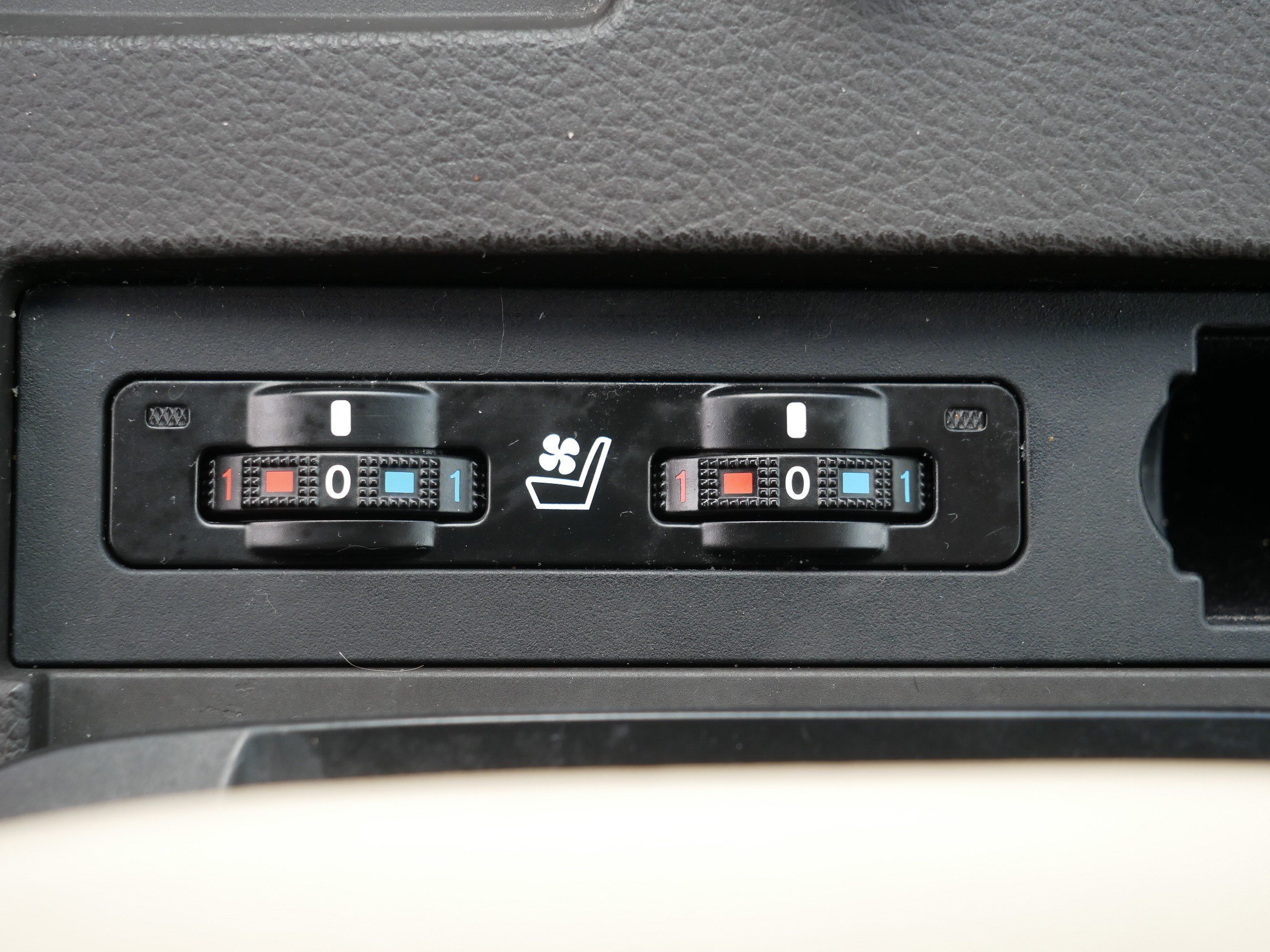 Used 2015 Lexus RX 350 AWD image 31