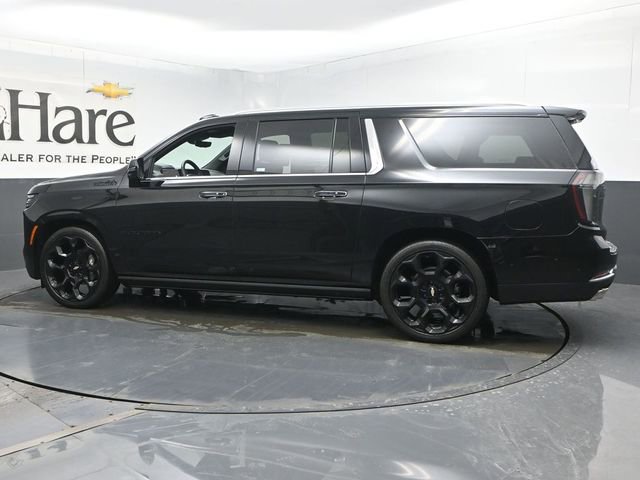 New 2025 Chevrolet Suburban High Country image 31