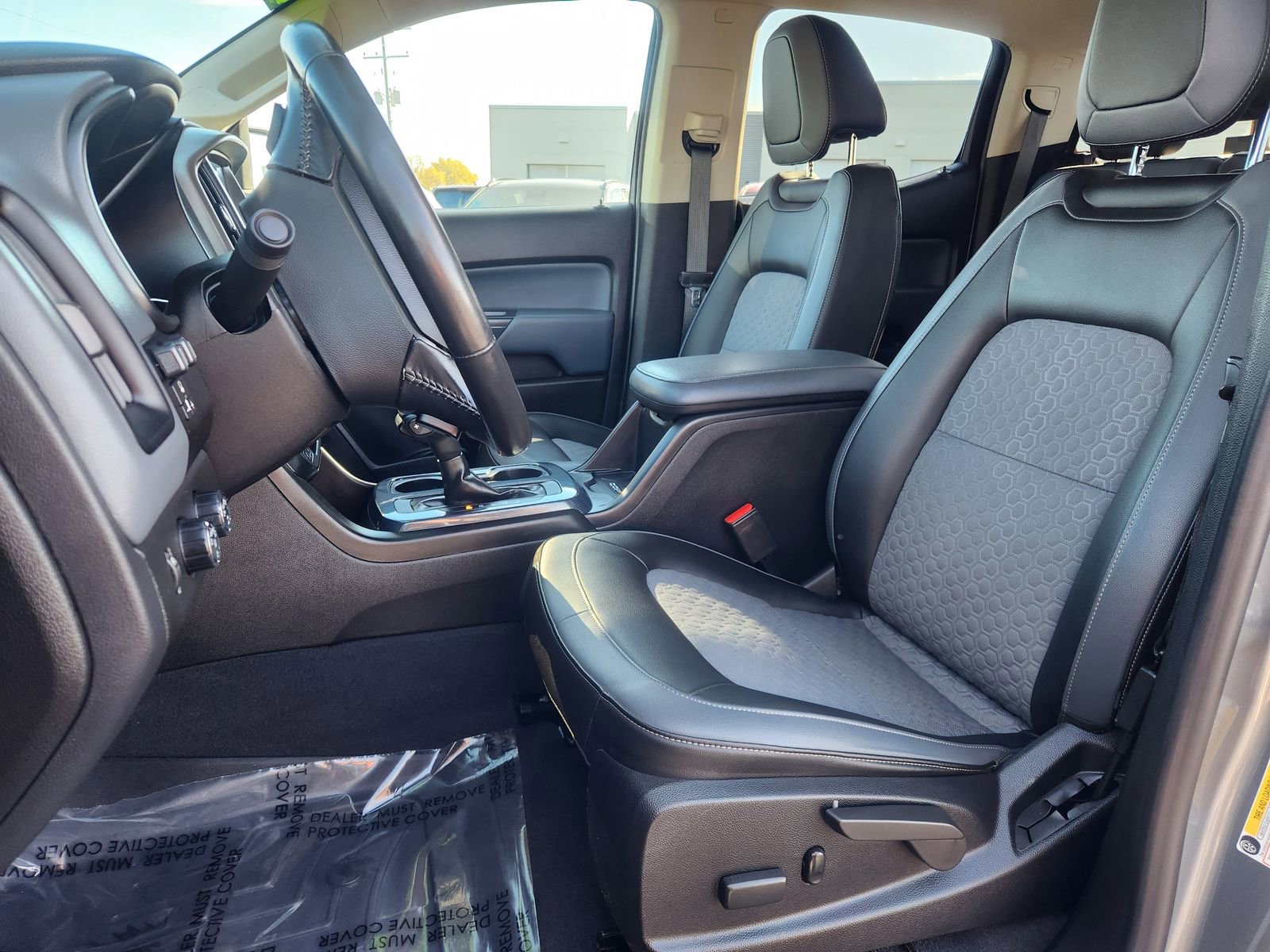 Used 2019 Chevrolet Colorado Z71 image 31