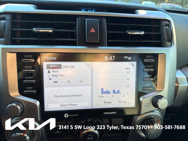 Used 2020 Toyota 4Runner SR5 AWD/4WD image 18