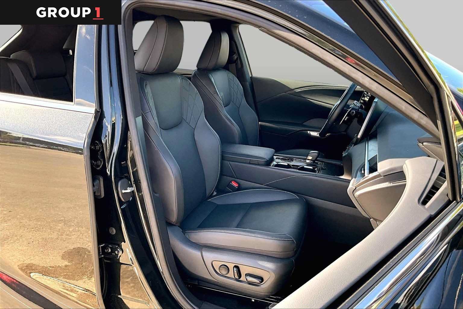Certified 2026 Lexus RX 350 Premium w/ Accessory Package (Z1) FWD image 8