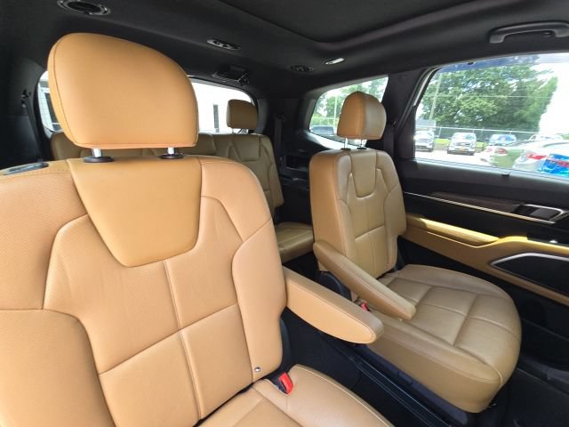 Used 2022 Kia Telluride SX w/ Towing Package FWD image 16