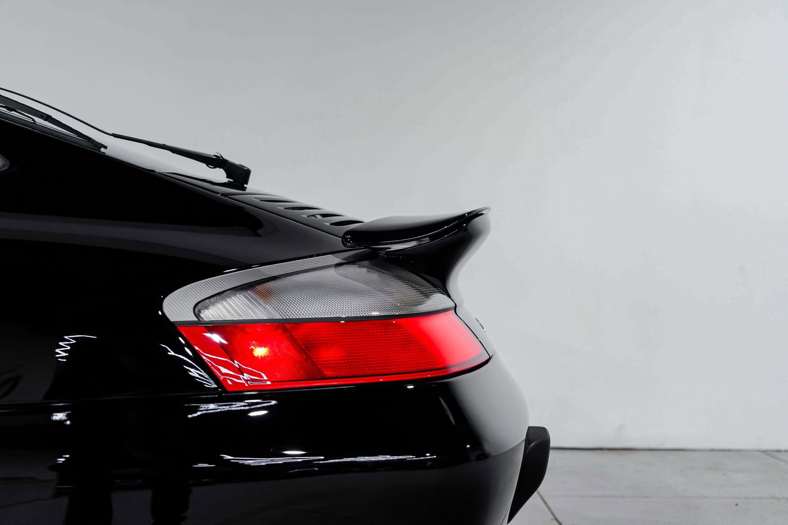 Used 2003 Porsche 911 Turbo AWD/4WD image 38