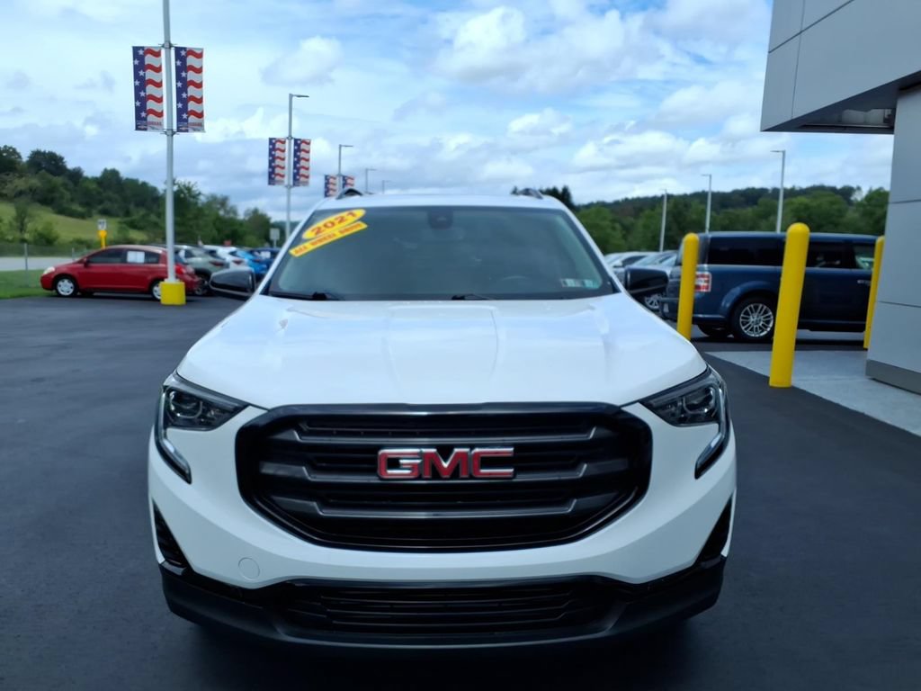 Used 2021 GMC Terrain SLE w/ Driver Convenience Package AWD/4WD image 3
