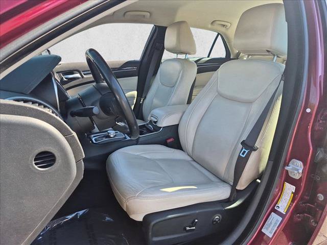 Used 2015 Chrysler 300 Limited RWD image 15