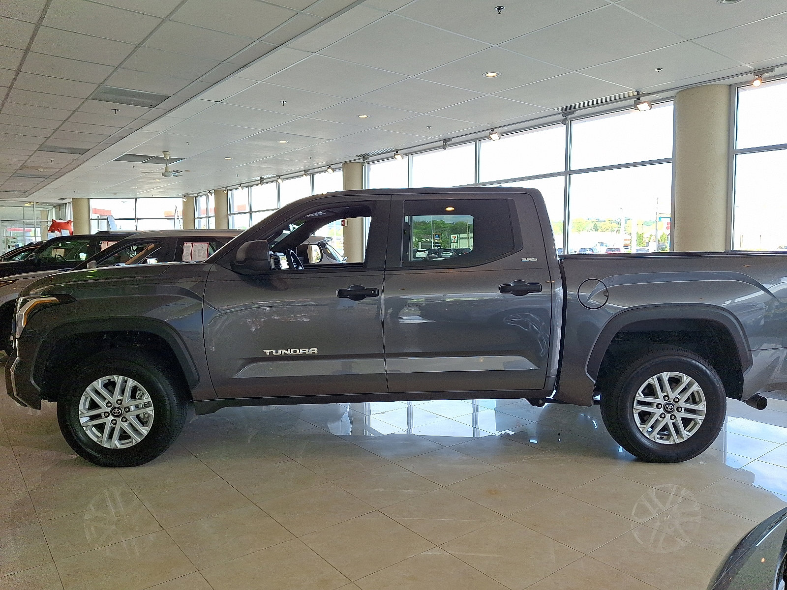 Used 2025 Toyota Tundra SR5 AWD/4WD image 4