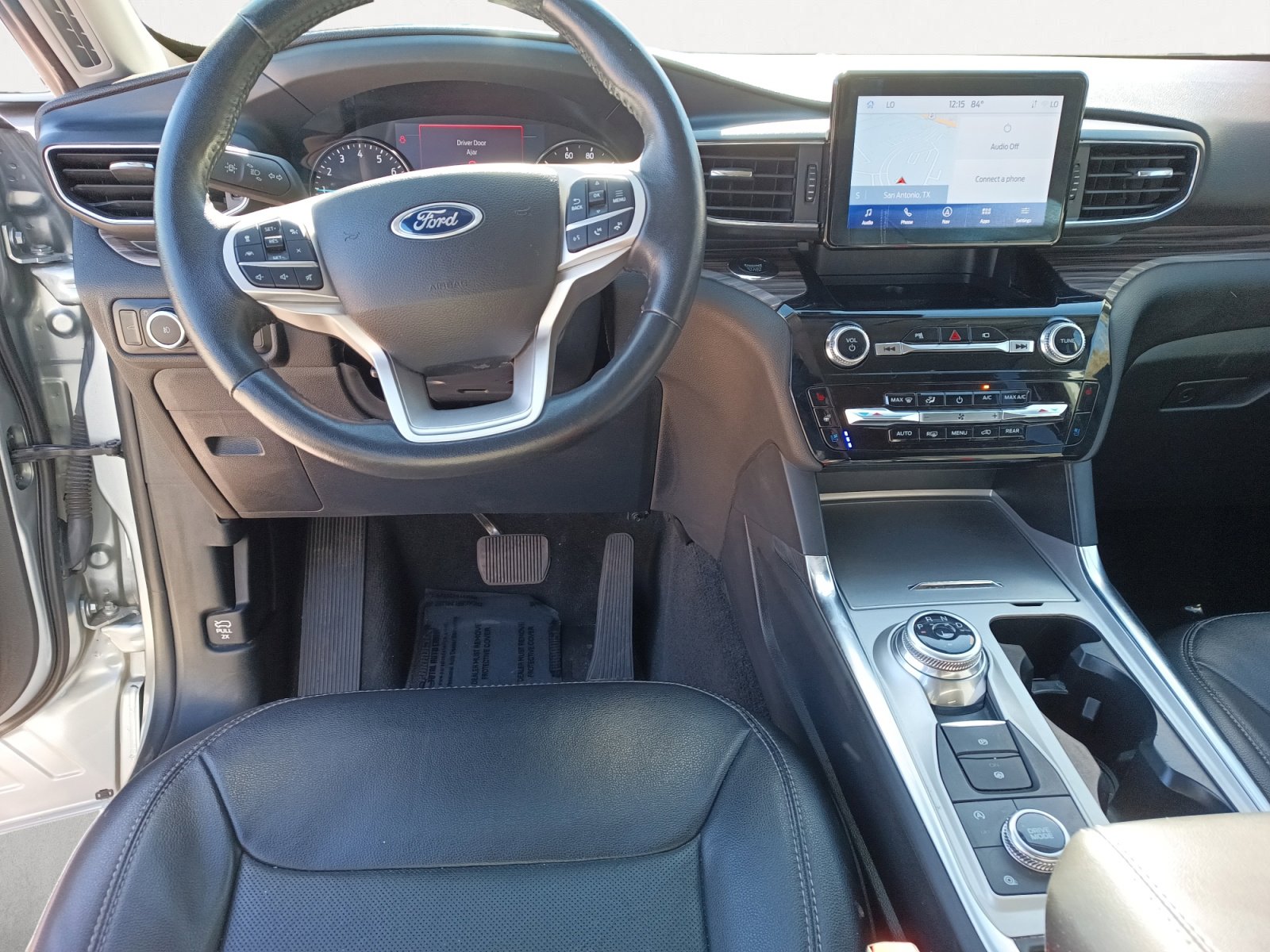 Used 2023 Ford Explorer Limited image 3
