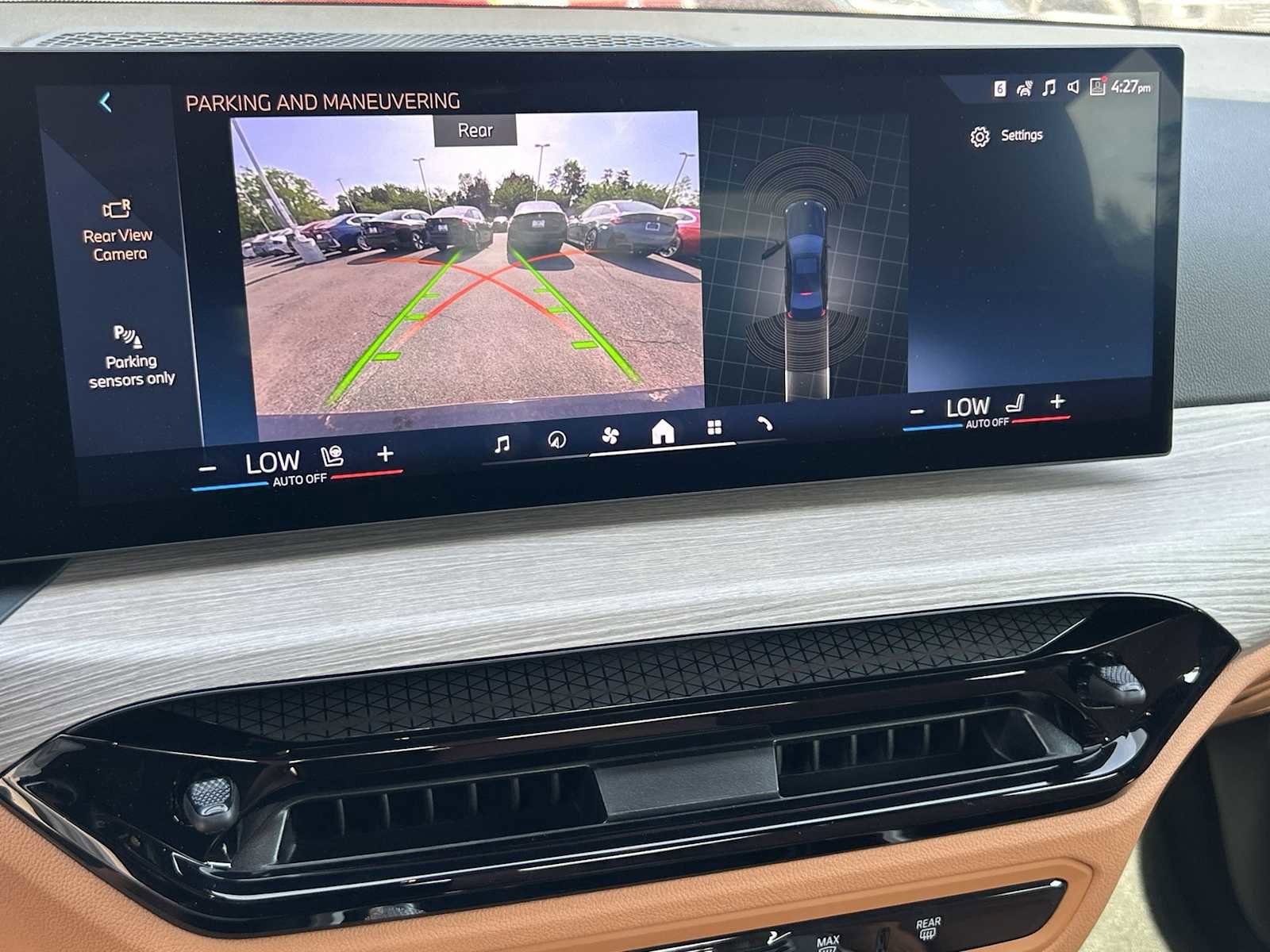 Used 2025 BMW 330i xDrive Sedan w/ Convenience Package image 58