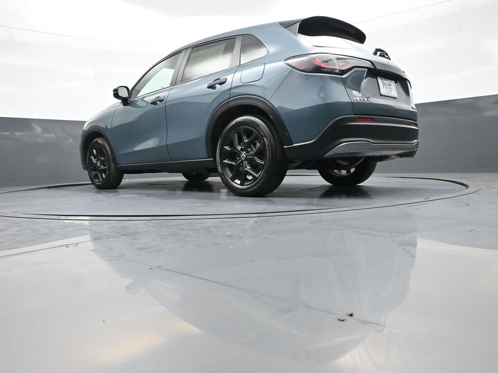 Certified 2025 Honda HR-V Sport image 30