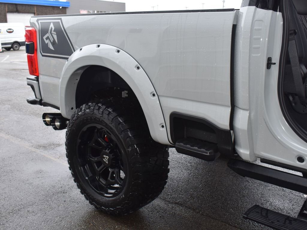 New 2026 Ford F250 Lariat w/ Black Appearance Package image 28